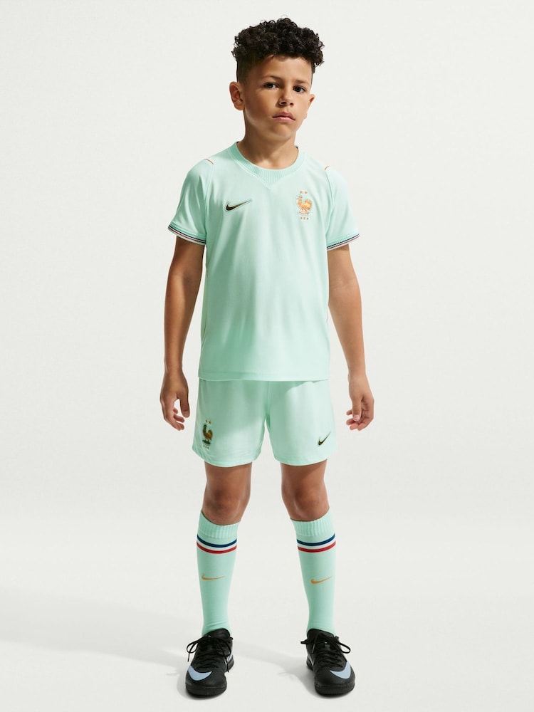 Nike Away France 2026 Stadium Little Kids Football 3 Piece Kit - Image 1 of 8 Nike Away France 2026 Stadium Little Kids Football 3 Piece Kit - Image 1 of 8