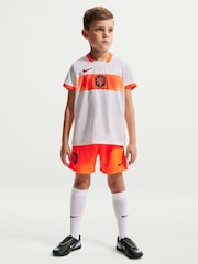 Weiß/Orange - Nike Netherlands 2026 Stadium Little Kids 3 Piece Football Kit - Bild 1 von 8