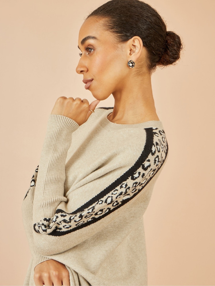 Yumi Cream Leopard Pring Border Relaxed Fit Jumper - Image 4 of 4