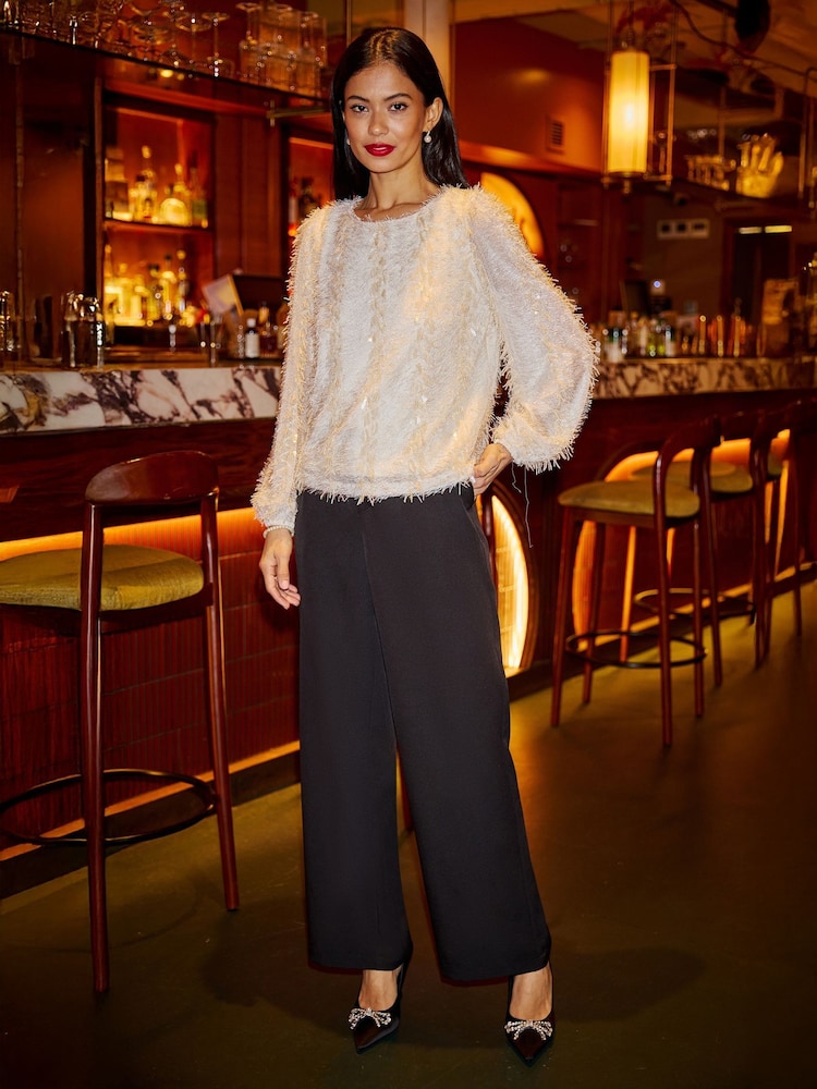Creme - Yumi Hanging Sequin Long Sleeve Top - Bild 5 von 5