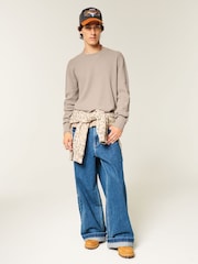 Natural - Hollister Crew Neck Textured Wash Long Sleeve T-Shirt - Imagen 3 de 5