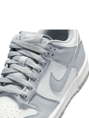 Nike Grey/White Youth Dunk Trainers - Image 5 of 6