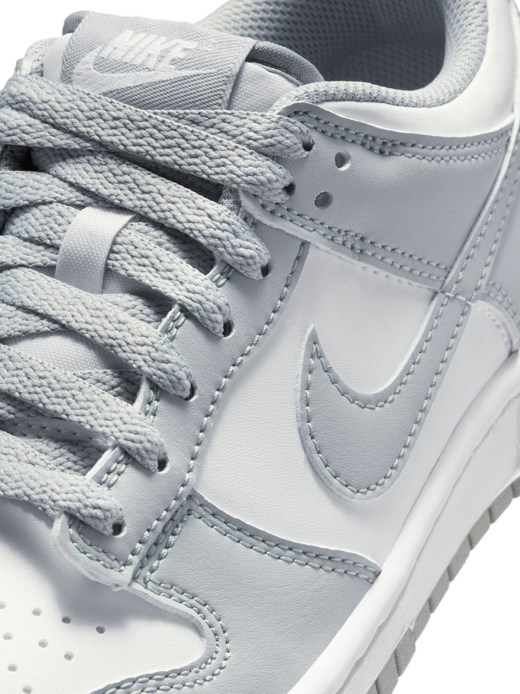 Comprar Cinza/Branco - Tênis Nike Dunk Low Juvenil from Next Brazil