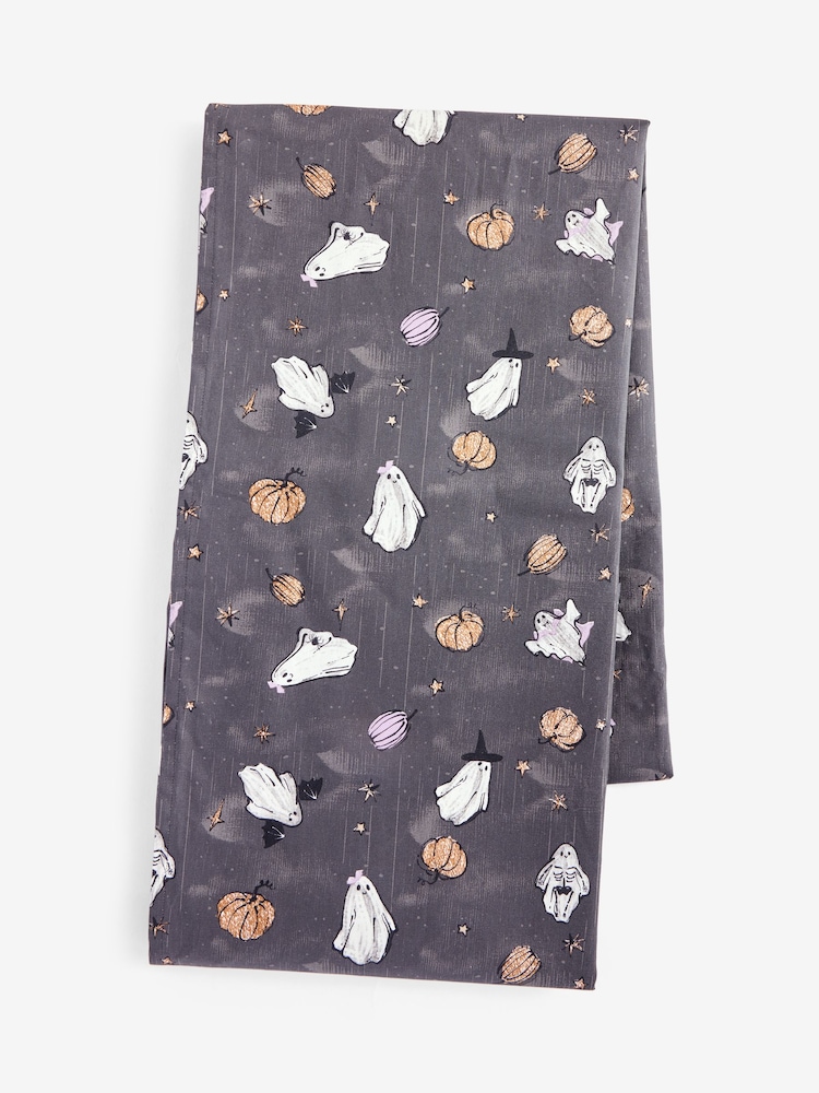 Grey Halloween Ghost Wipe Clean Table Cloth - Image 3 of 3 Grey Halloween Ghost Wipe Clean Table Cloth - Image 3 of 3