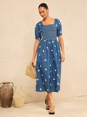 Love & Roses Embroidered Midi Dress - Bild 3 von 4