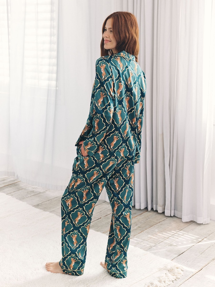 Chelsea Peers Green Satin Gilded Tiger Print Long Pyjamas Set - Image 2 of 6 Chelsea Peers Green Satin Gilded Tiger Print Long Pyjamas Set - Image 2 of 6