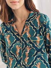 Chelsea Peers Green Satin Gilded Tiger Print Long Pyjamas Set - Image 5 of 6