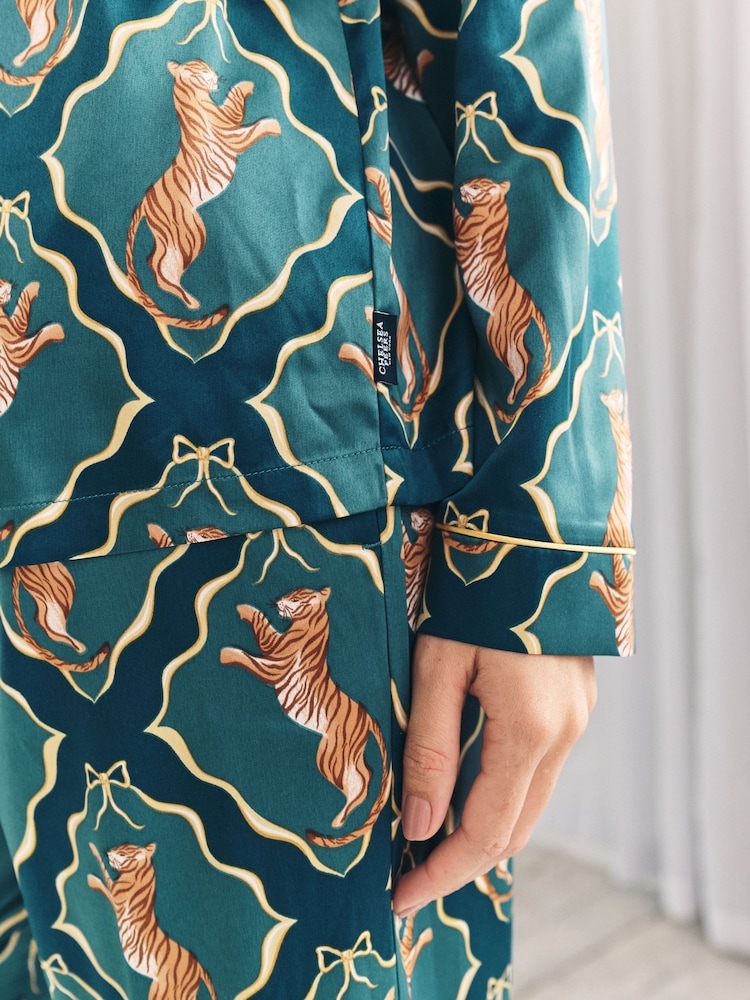 Chelsea Peers Green Satin Gilded Tiger Print Long Pyjamas Set - Image 6 of 6 Chelsea Peers Green Satin Gilded Tiger Print Long Pyjamas Set - Image 6 of 6
