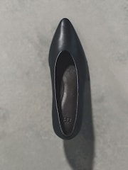 Schwarz - The Set Premium Leather Suede Court Shoes - Bild 5 von 8