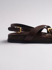 بني - The Set الفاخر ذو الأربطة والنعل الداخلي المصنوع من جلد الغزال الفاخر صنادل - صورة 6 من 7