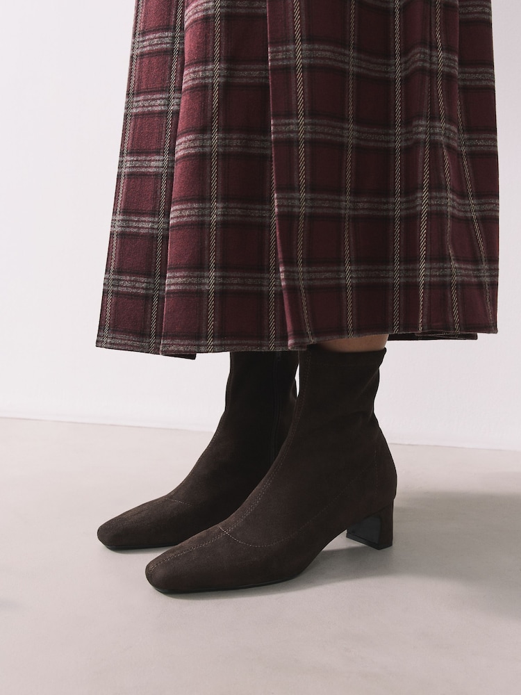 بني - بوت جورب بكعب عريض ومقدمة مدببة - صورة 1 من 9