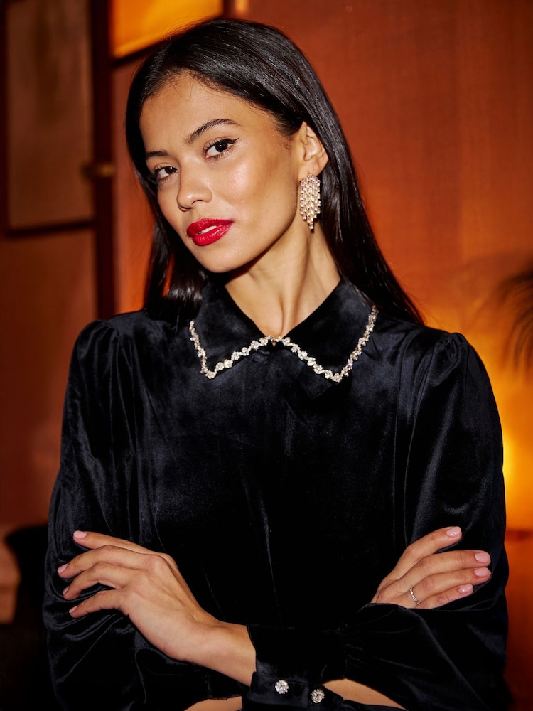 Yumi Black Long Sleeve Velvet Tunic With Diamante Collar - Image 5 of 5