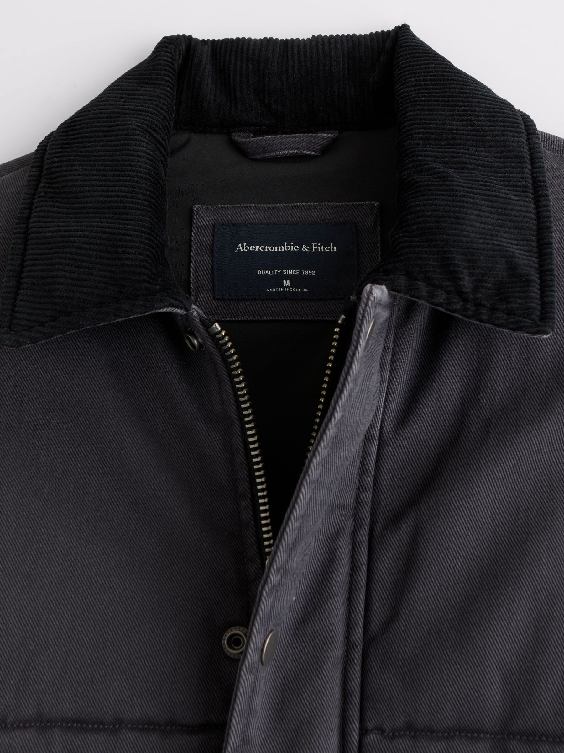 Comprar Preto - Jaqueta puffer da Abercrombie & Fitch from Next Brazil