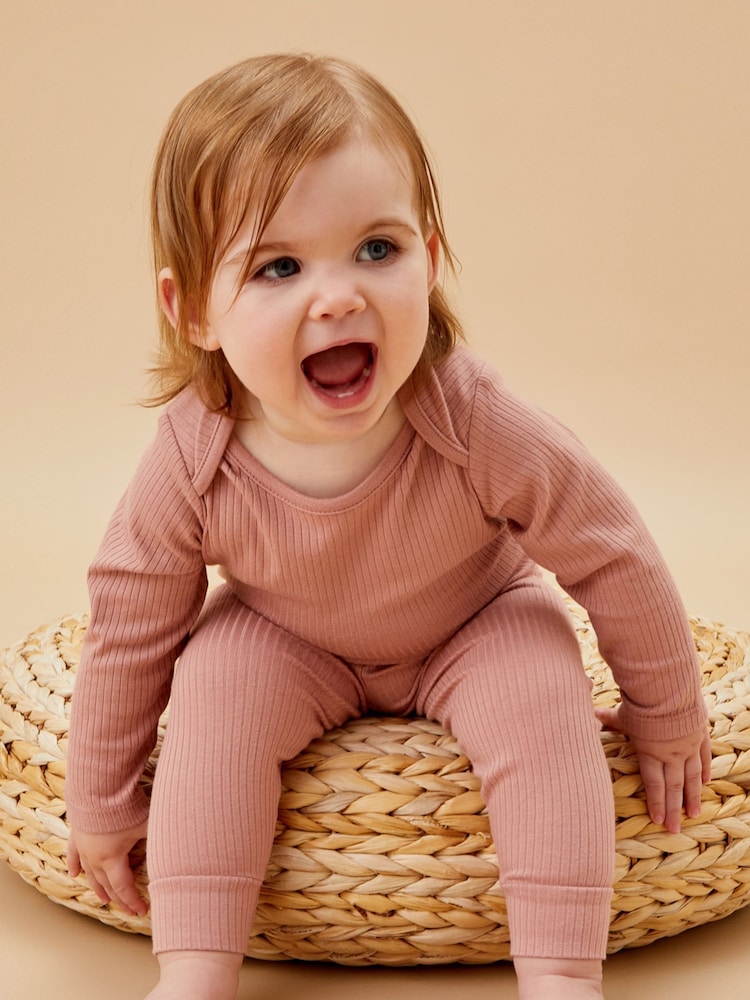 وردي - MORI Supersoft Ribbed Stretch Long Sleeve Envelope Neckline Bodysuit - صورة 1 من 2