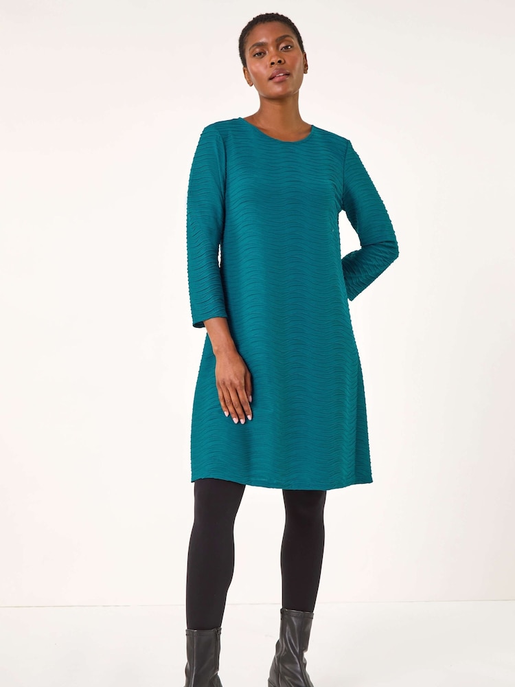 Vestido elástico texturizado romano em linha A - Imagem 1 de 5