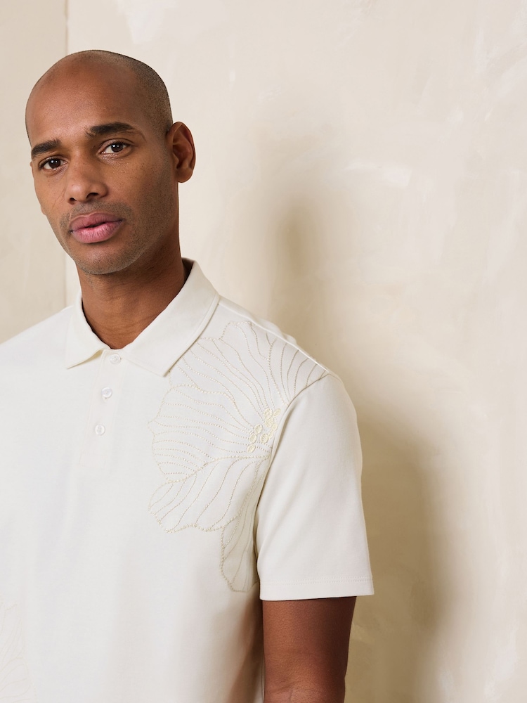 White Short Sleeve Polo Shirt - Image 1 of 9 White Short Sleeve Polo Shirt - Image 1 of 9