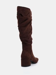 Braun - Novo GERI Block Heel Square Toe Ruched Knee Boot - Bild 4 von 6