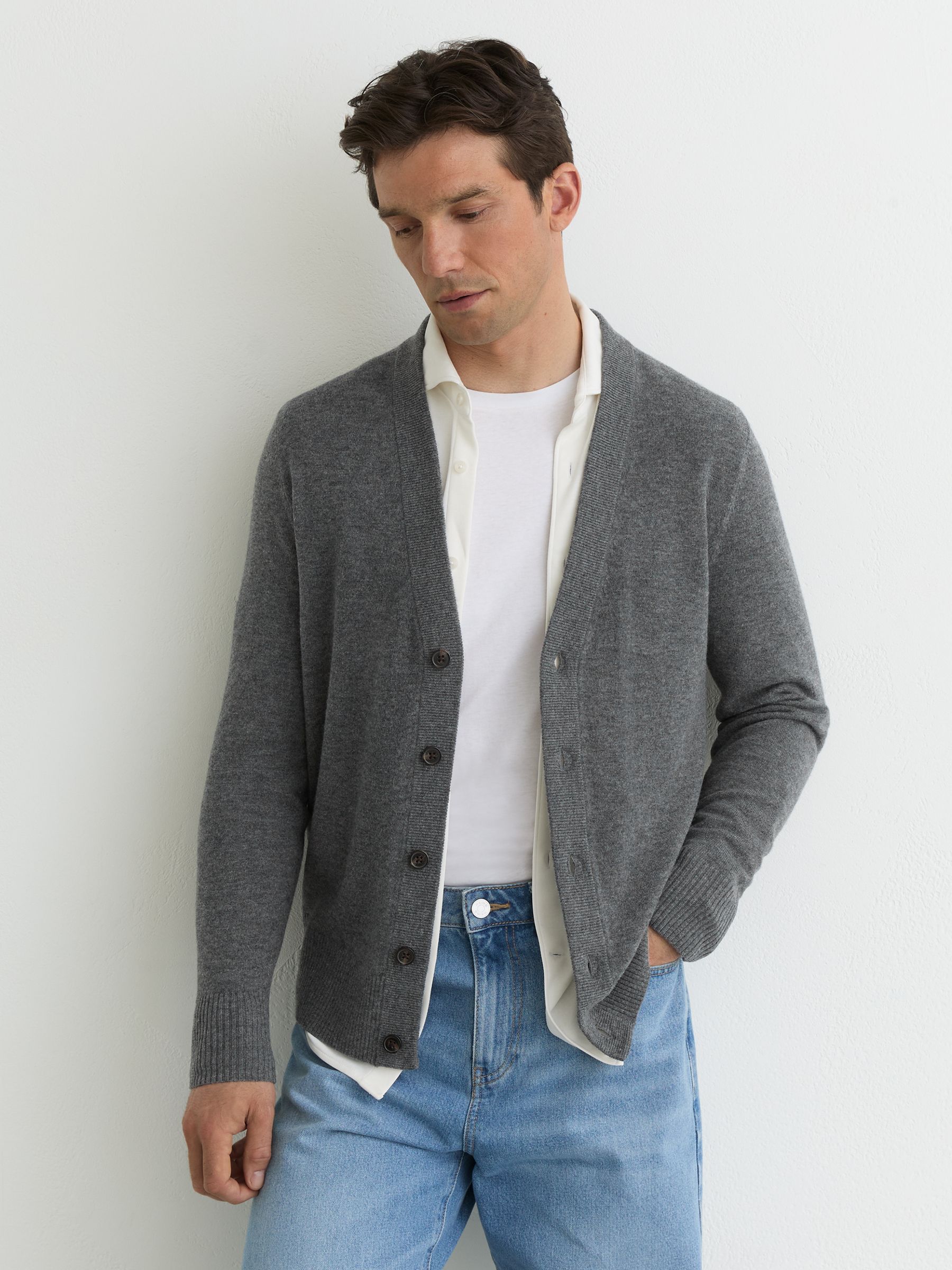 Next：日本 グレー - Reiss Fairclough ウール Vネックカーディガン