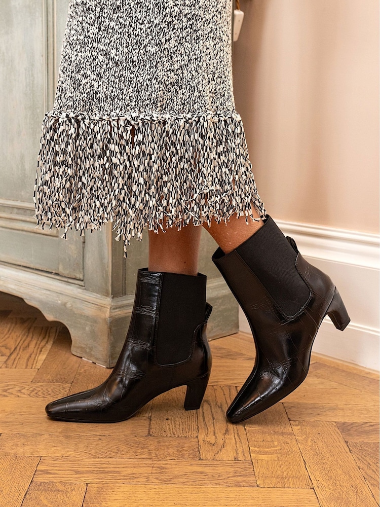 Novo Black Regular Fit Kennedy Curved Mid Heel Chelsea Ankle Boots - Image 1 of 6