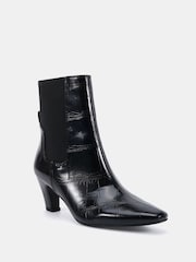 Novo Black Regular Fit Kennedy Curved Mid Heel Chelsea Ankle Boots - Image 3 of 6