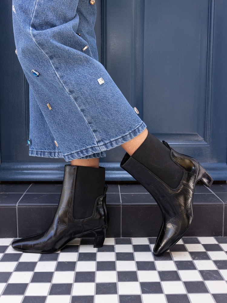 Novo Black Wide Fit Kennedy Curved Mid Heel Chelsea Ankle Boots - Image 1 of 6