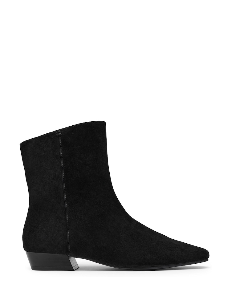 Clarks Black Kelso Top Boots - Image 1 of 6 Clarks Black Kelso Top Boots - Image 1 of 6
