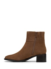Clarks Brown Wrenn Top Boots - Image 3 of 4