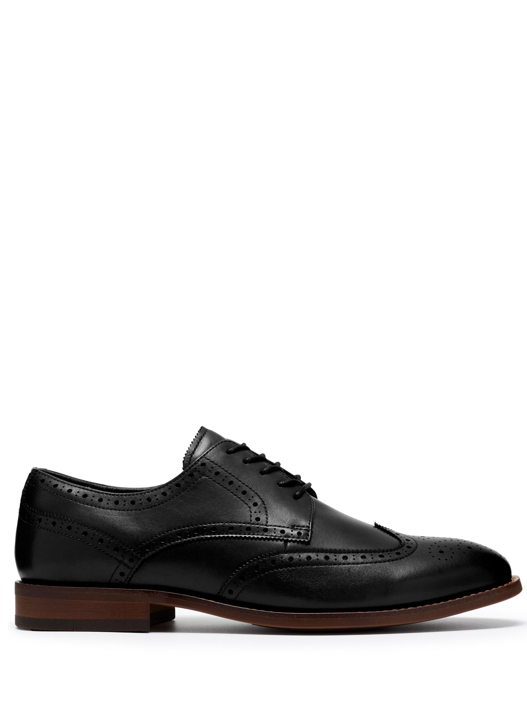 Clarks Men's Black Bowburn Tip Shoes
