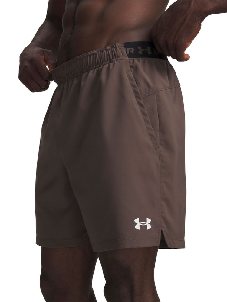 شورت تدريب منسوج بطول 6 بوصة تشكيلة Vanish 2.0 من Under Armour - Image 1 of 4