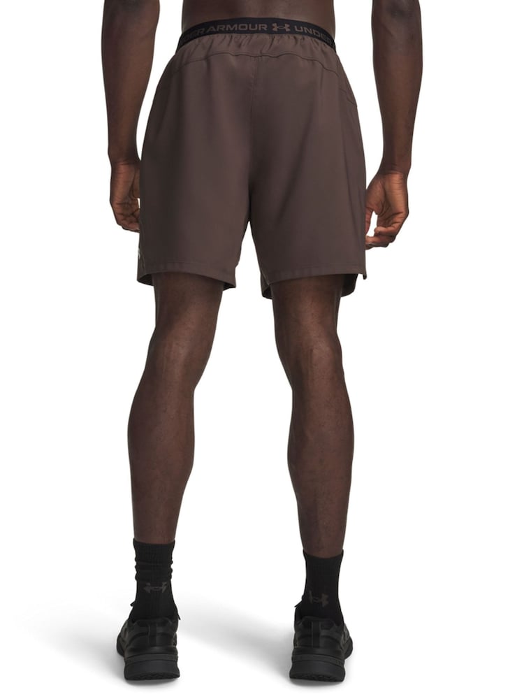 شورت تدريب منسوج بطول 6 بوصة تشكيلة Vanish 2.0 من Under Armour - Image 2 of 4