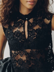 Black Sleeveless Keyhole Lace Bubblehem Top - Image 5 of 8