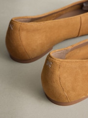 赭黄色 - N. Premium Suede Leather Ruched Ballerina Shoes - 10的图像10｝