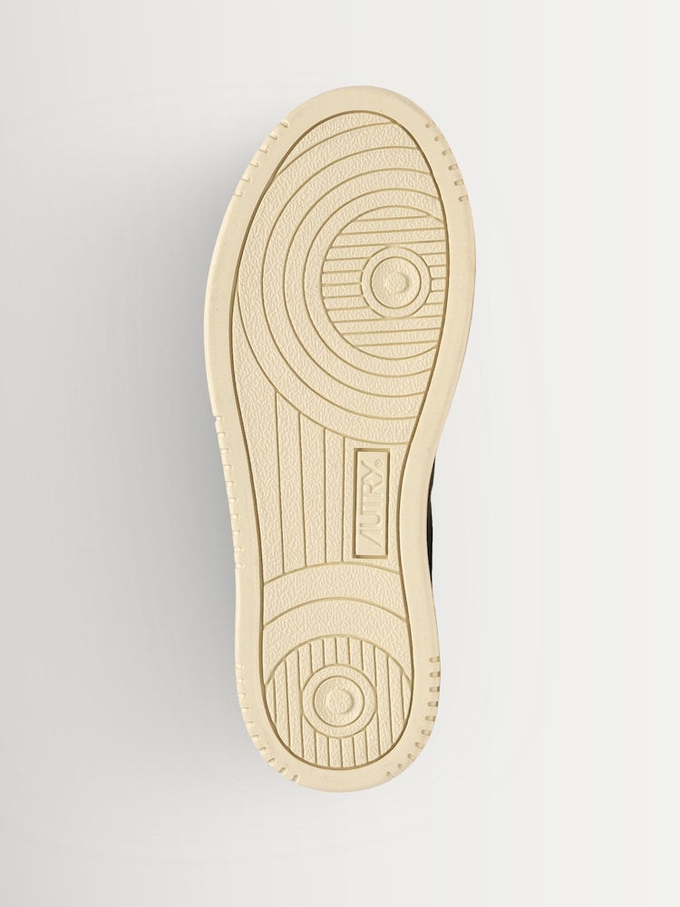 AUTRY White Medalist Leather Low Top Trainers with Velvet Back Tab and Lace - Image 7 of 7 AUTRY White Medalist Leather Low Top Trainers with Velvet Back Tab and Lace - Image 7 of 7