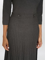 Gina Bacconi Grey Annabella Pleated Midi Dress - Image 6 of 8
