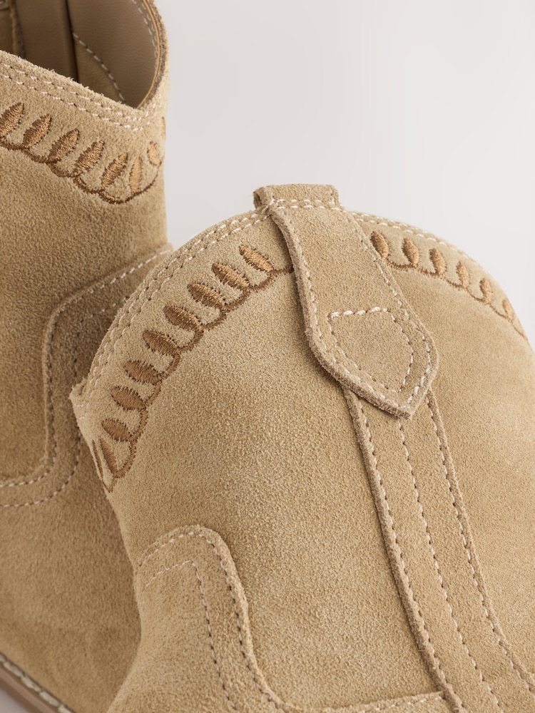 Marron fauve - Bottines style western en daim - Image 5 de 5 Marron fauve - Bottines style western en daim - Image 5 de 5