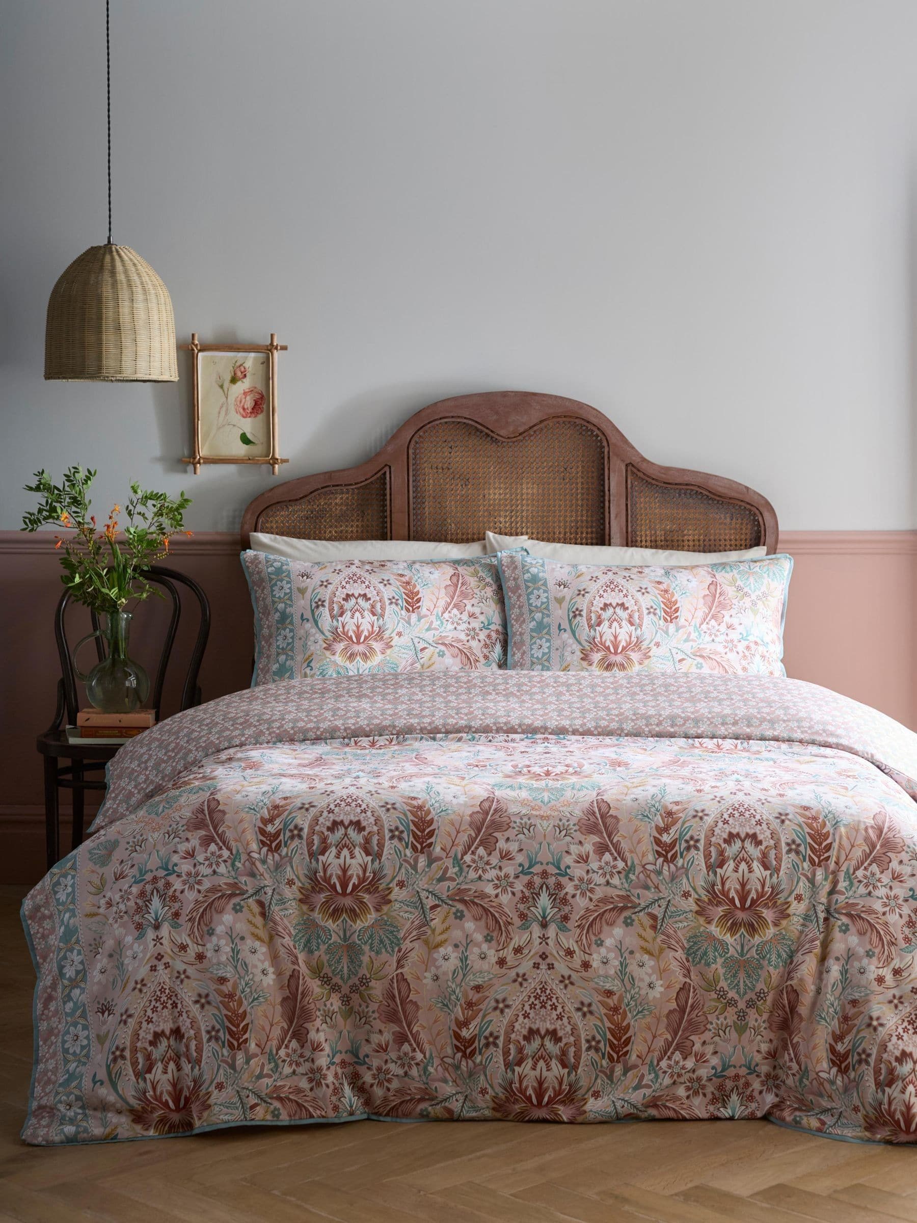 AppleTree Floral Damask Cotton Floral Duvet Cover Set with Pillowcases - Image 6