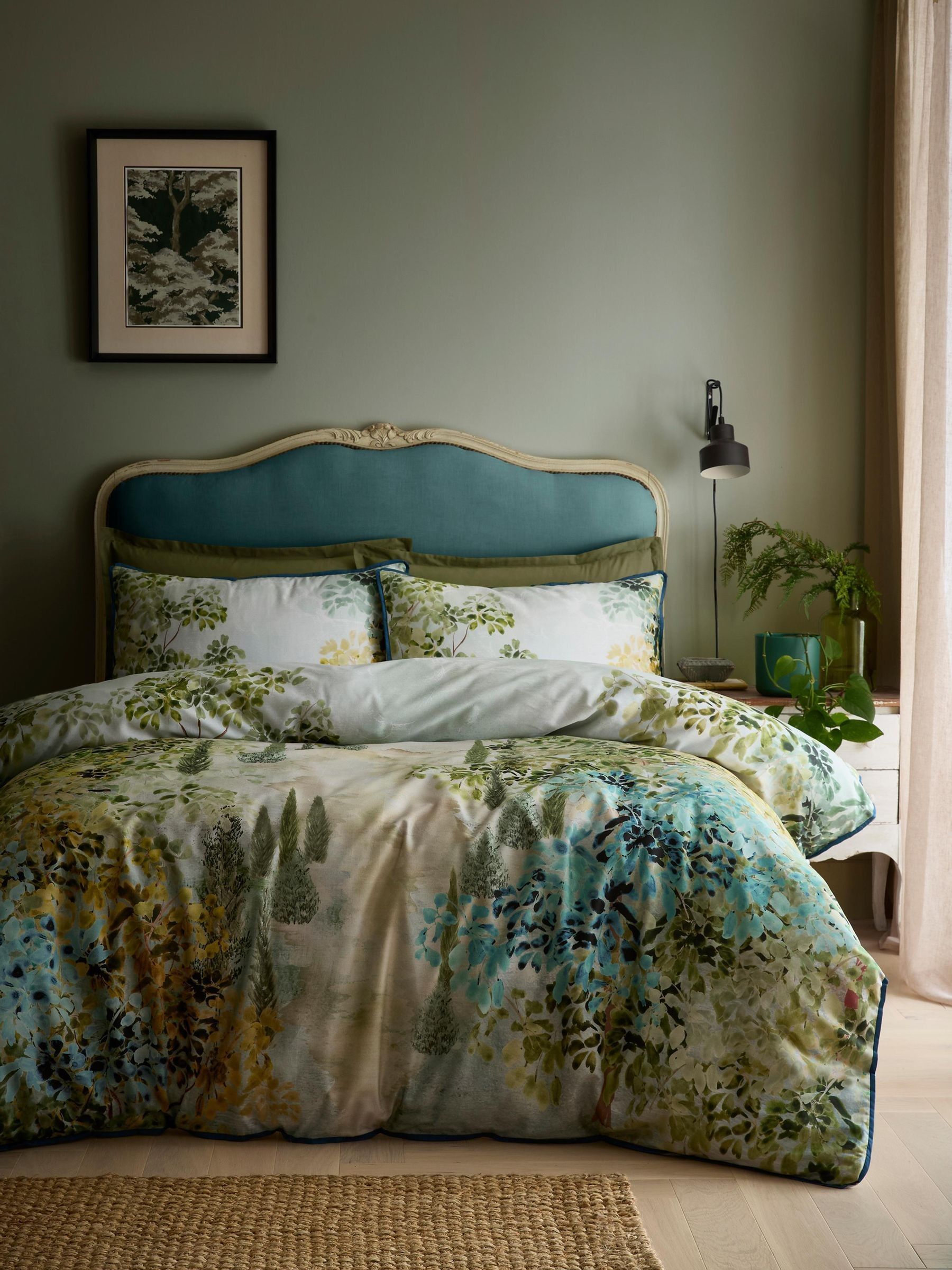 Soiree Unisex Green Hidden Garden Duvet Cover Set
