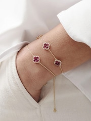 The Diamond Store Red Alegria 3 Clover Lab Emerald Bracelet 2.25ct in 18k Gold Vermeil - Image 8 of 8