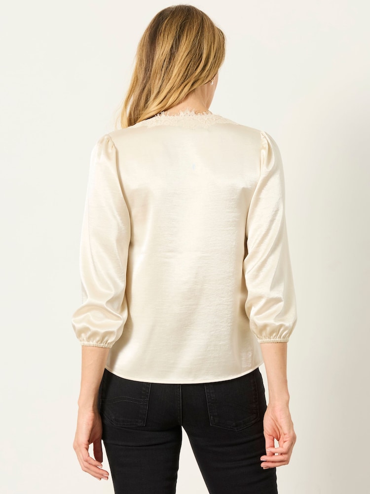 FatFace Betty Ivory Lace Trim Blouse - Image 2 of 4 FatFace Betty Ivory Lace Trim Blouse - Image 2 of 4