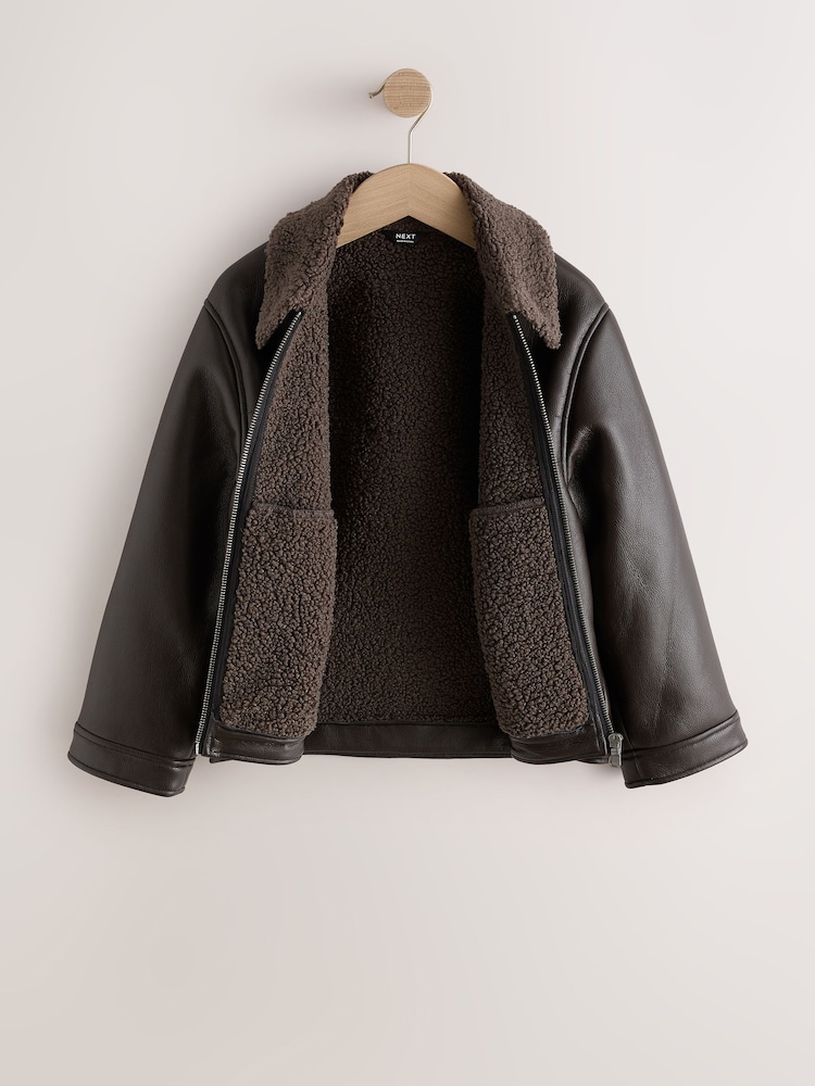 棕色 - Borg Collared Faux Leather Jacket (3-16yrs) - 圖片 2/5 棕色 - Borg Collared Faux Leather Jacket (3-16yrs) - 圖片 2/5