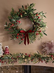 Winter Berries Artificial Christmas Wreath - صورة 1 من 4