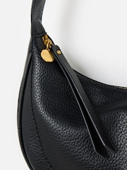 Oliver Bonas Ida Black Sling Crossbody Bag - תמונה 5 מתוך 7