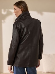 Čokoladno rjava - N. Premium Leather Waisted Funnel Neck Jacket - Slika 4 iz 8