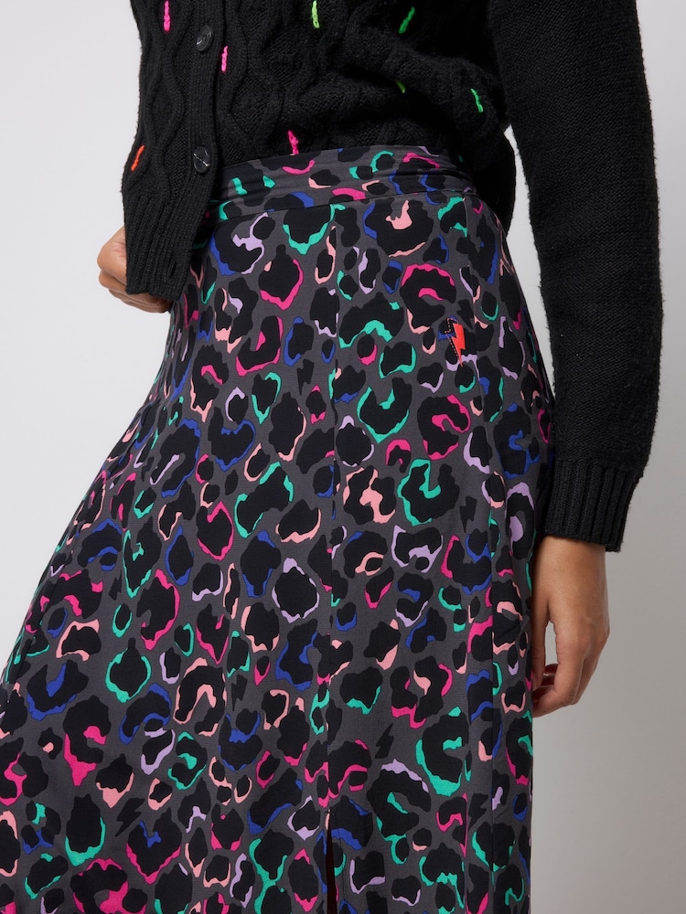 SCAMP & DUDE Grey Ziggy Leopard Split Front Skirt - Image 5 of 5 SCAMP & DUDE Grey Ziggy Leopard Split Front Skirt - Image 5 of 5