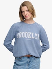 Plavo - Superdry Athletic Essentials Grafički vrh dugih rukava - Slika 2 od 8
