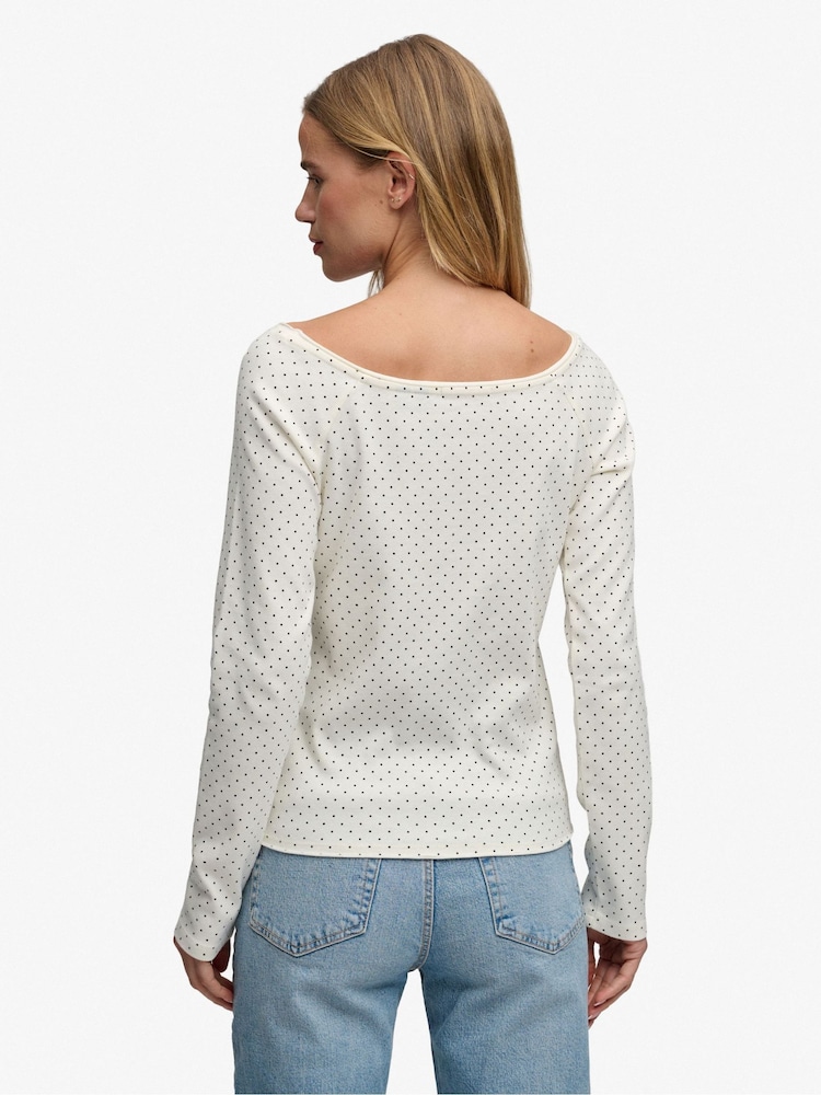 Superdry White Bardot Off Shoulder Top - Image 2 of 7 Superdry White Bardot Off Shoulder Top - Image 2 of 7