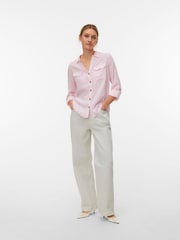 VERO MODA Skjorte med knapper og åpen hals - Bilde 3 av 5