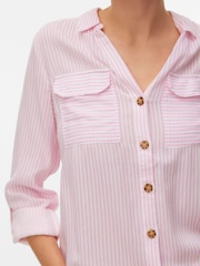 VERO MODA Skjorte med knapper og åpen hals - Bilde 4 av 5