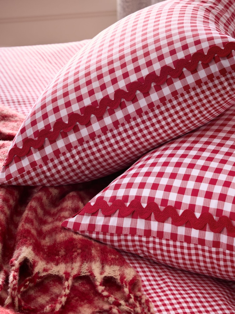 Red Gingham Reversible Bed Set - Image 2 of 6 Red Gingham Reversible Bed Set - Image 2 of 6