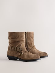 沙灘色 - Leather Harness Buckle Slouch Ankle Boots - 圖片 4，共 7